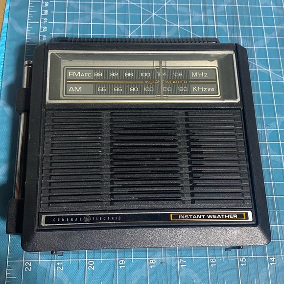 General Electric FM/AM Instant Weather Radio Model 7-2841A Vintage TESTED WORKS - Picture 10 of 13